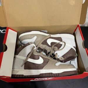 Nike Dunk High Retro PRM “Light Chocolate” Size 10